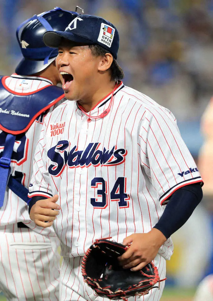 【画像・写真】ヤクルト・田口、満塁斬りに雄叫び!“一人V3”へ「僕のおかげでいい雰囲気」救援陣に活気もたらす