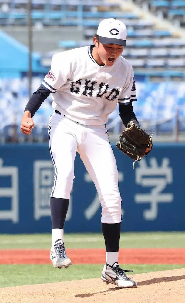 【画像・写真】中大の2年生右腕・石田裕太郎が「マダックス」達成　99球でリーグ戦初完封「リズムよく投げられた」