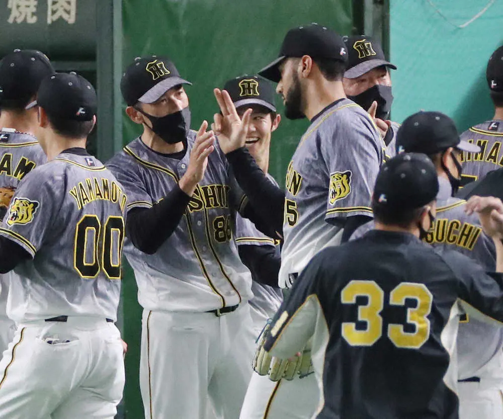 【画像・写真】伊藤将が中継ぎ待機「目の前の試合を勝つしかない。全力全員でというところ」　阪神・矢野監督語録