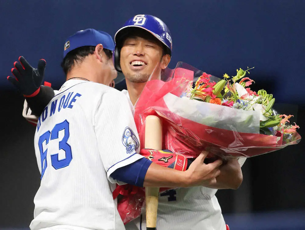 【画像・写真】中日の藤井　「1番・右翼」で先発、現役最後の打席は見逃しの三振