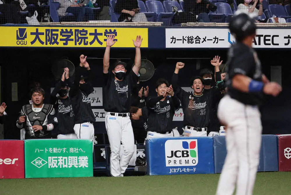 【画像・写真】ロッテ、16安打8得点で大勝！14日勝てば51年ぶりの優勝マジック9点灯　引き分けでもM10点灯