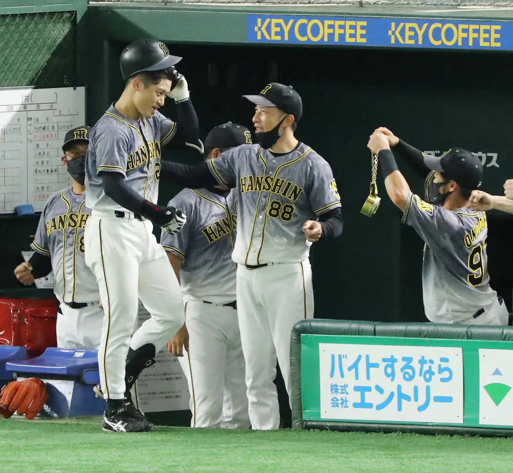 【画像・写真】阪神・矢野監督　2安打2打点の坂本に「こっちとしても使わざるを得ない結果を出してくれている」