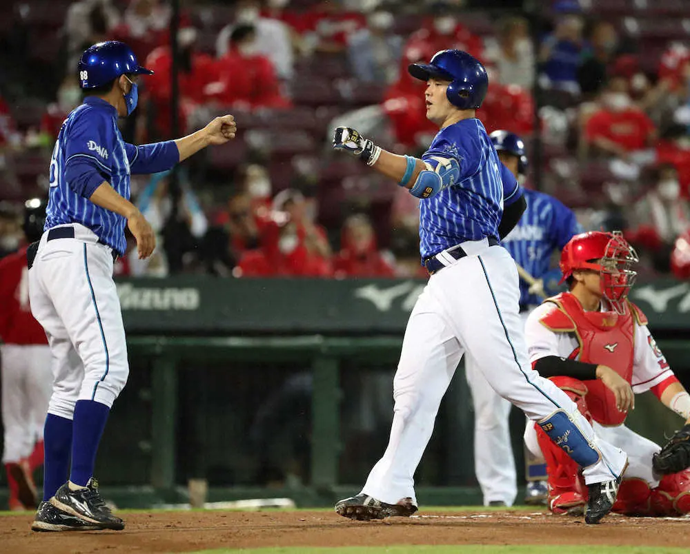 【画像・写真】DeNA・牧22号ソロ　「ライバル」阪神・佐藤輝に1差　新人王「目指したい」