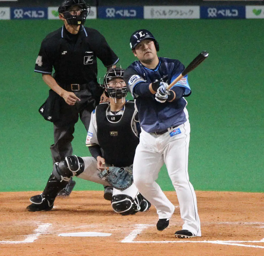 【画像・写真】西武・中村2打席連発　通算441号で長嶋茂雄に3差「そういう記録に近づけるのは凄く光栄」