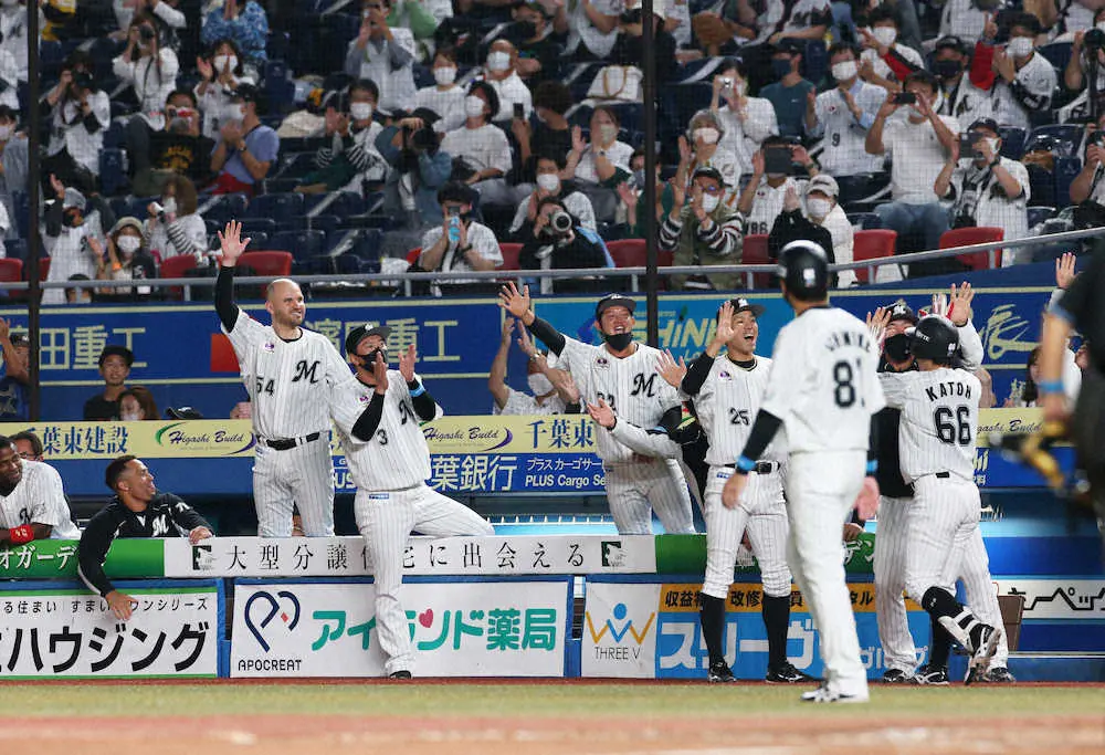 【画像・写真】ロッテ　岡が2戦連発6号サヨナラ2ラン!優勝マジック8に減らし、2年連続CS進出も決定