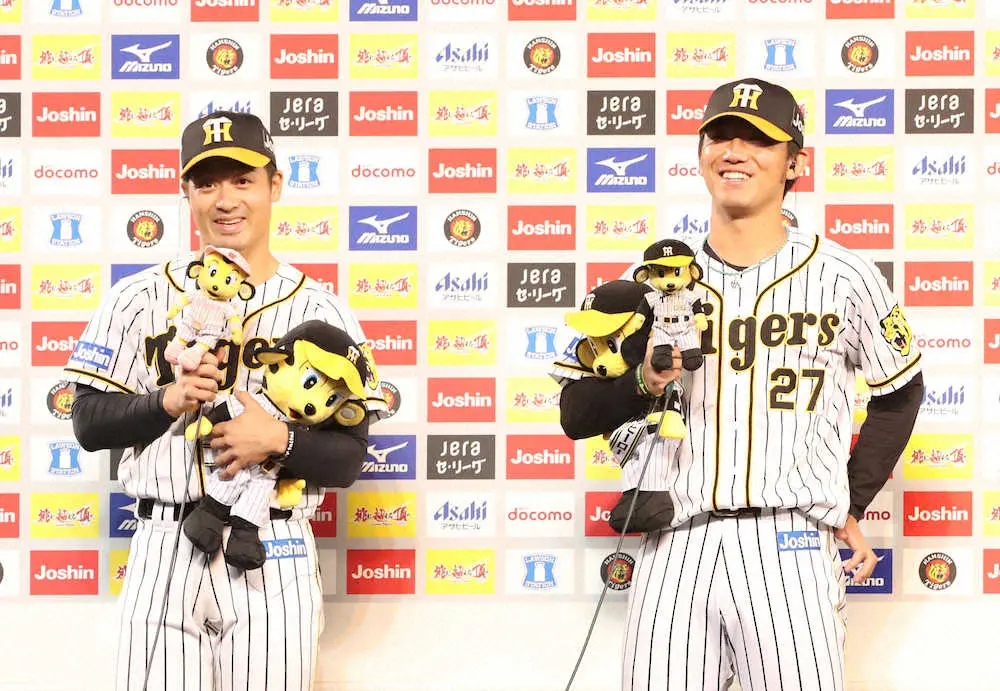 【画像・写真】阪神・坂本は頼れるムードメーカー　伊藤をいじり、ヤクルト戦へ虎党に呼びかけ「皆さんも一つに」