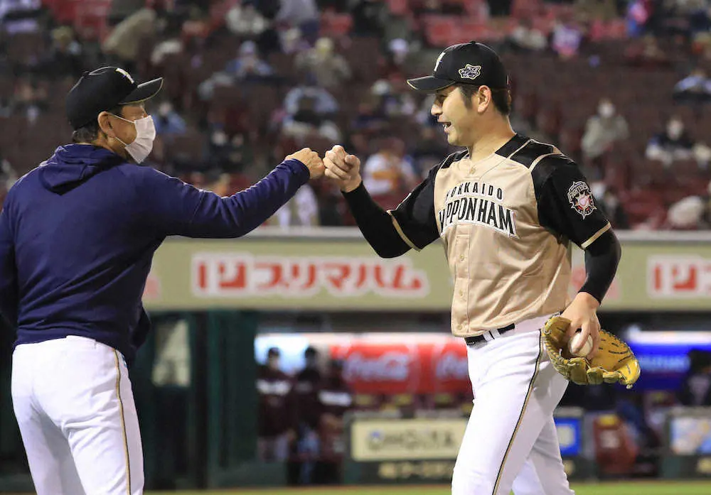 【画像・写真】日本ハム・加藤　プロ6年目の初完投初完封、退任決定・栗山監督に感謝「長所を見つけてくれた」