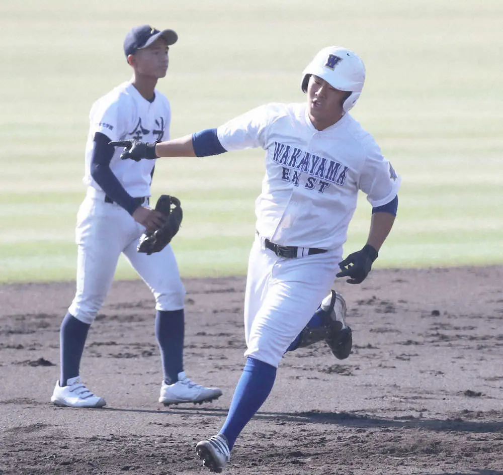【画像・写真】和歌山東がコールド勝ちで決勝進出　高校野球近畿大会