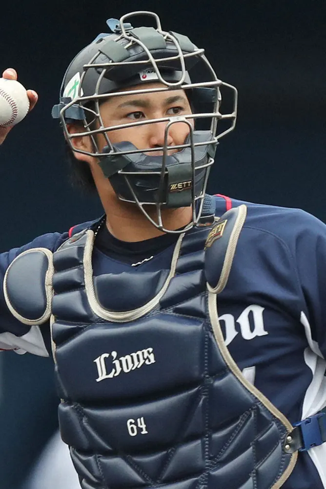 【画像・写真】西武・中田2軍ブルペン捕手　来季2軍バッテリーコーチ就任