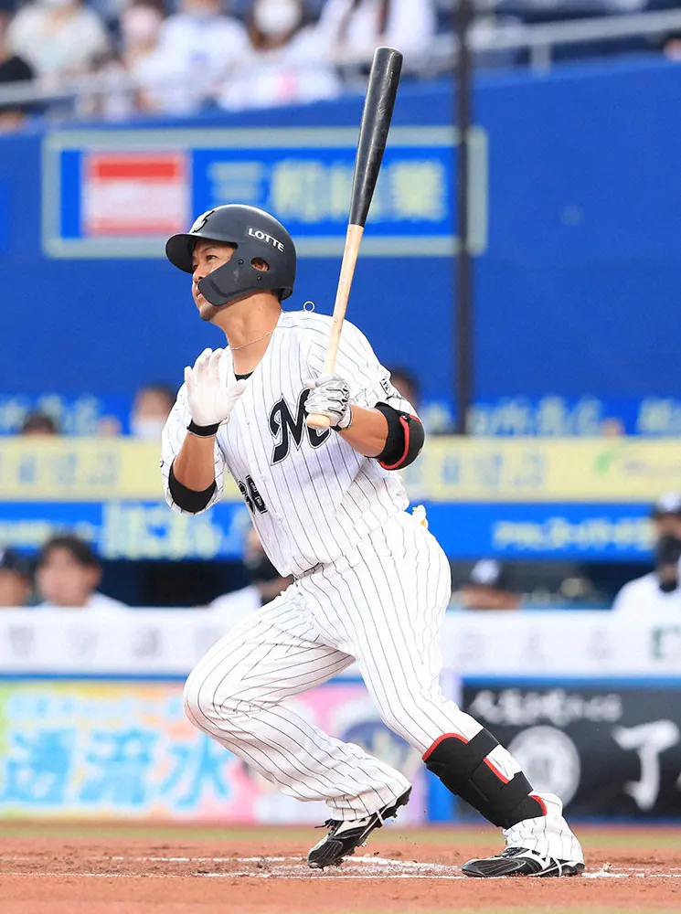 【画像・写真】ロッテ・小窪＆南が引退　小窪は8月加入で9月9日に本塁打も