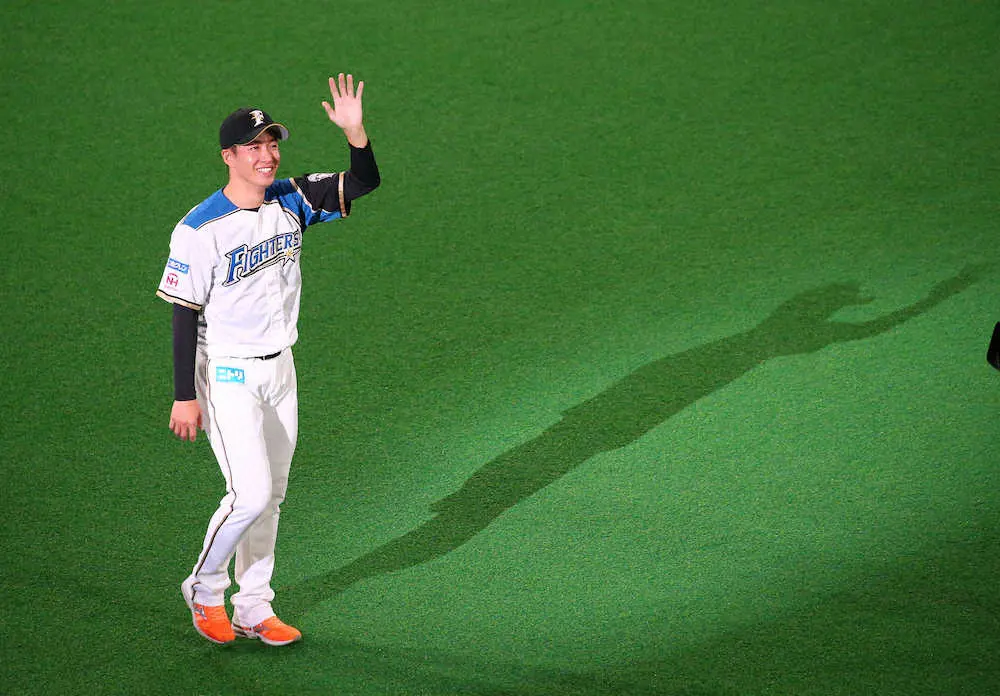 【画像・写真】斎藤佑樹は写真で映える。引退後も太陽のような笑顔で