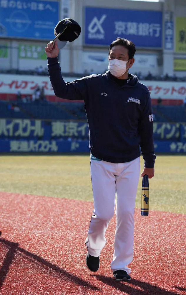 【画像・写真】日本ハム　栗山監督ラスト飾る　5位確定　伊藤7回1失点10勝目　球団15年ぶり新人2ケタ勝利