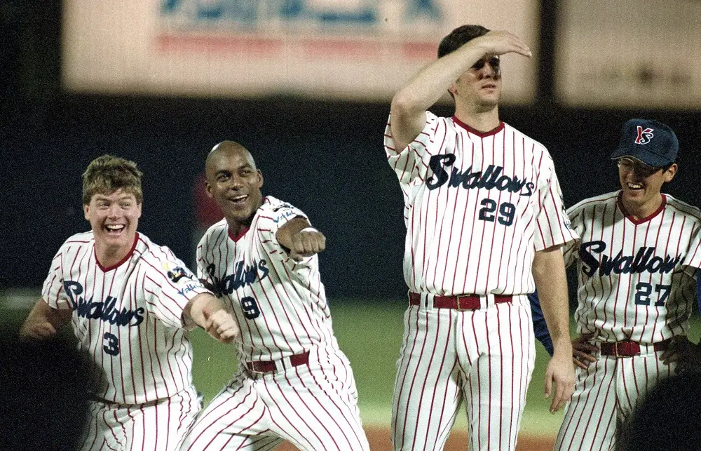 【画像・写真】95年日本シリーズ優勝時の（左から）オマリー、ミューレン、ブロスの助っ人トリオと古田