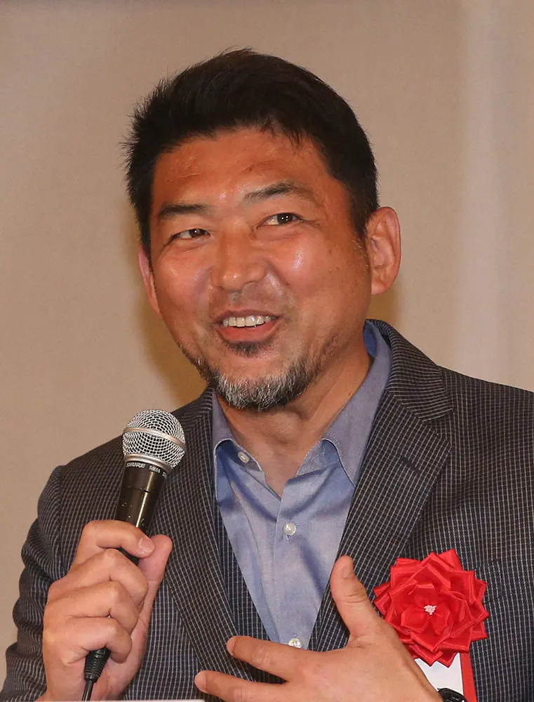 【画像・写真】DeNA、来季コーチ陣の斎藤隆氏、鈴木尚典木氏、小杉陽太氏の入閣発表