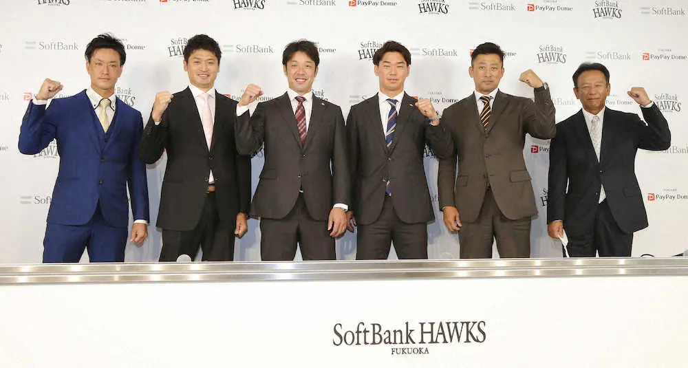 【画像・写真】ソフトB　新任6コーチ就任会見　長谷川1軍打撃コーチ「選手のために情熱を注ぎたい」