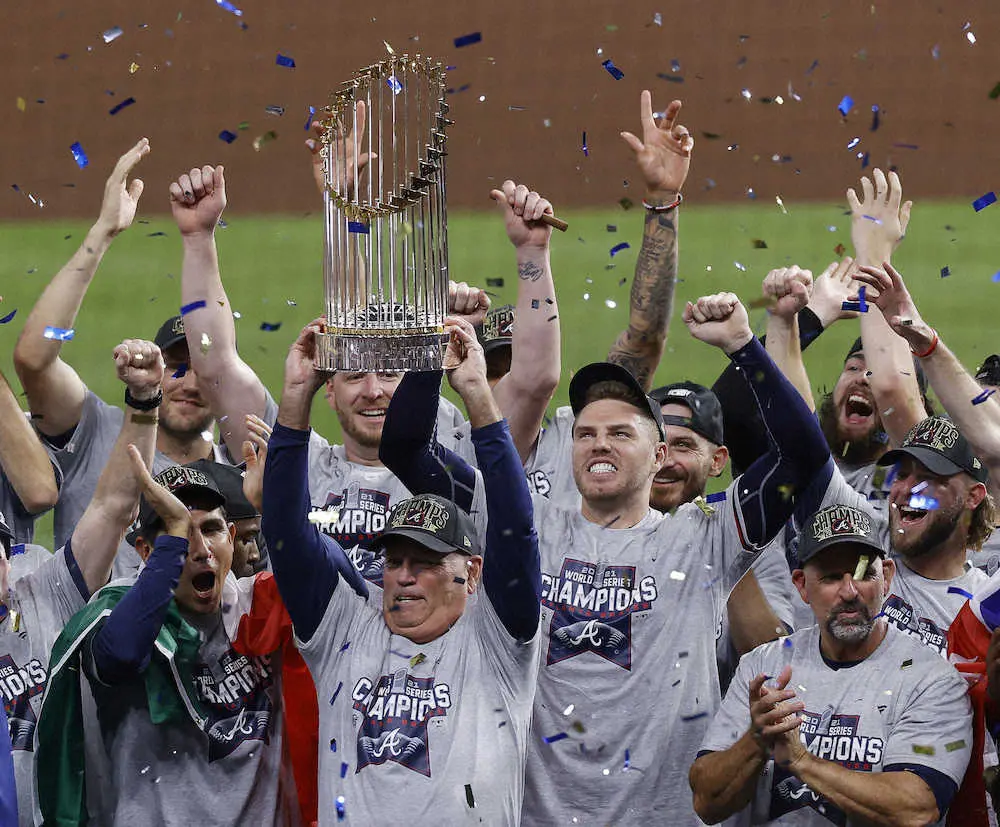 【画像・写真】ブレーブス26年ぶり世界一　1月死去OBアーロン氏にささぐ　3発6打点のソレアがMVP