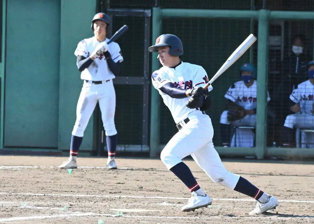 【画像・写真】山梨学院、93年以来のVに王手　1年生4番・高橋海翔が延長10回決勝打、浦和学院倒した