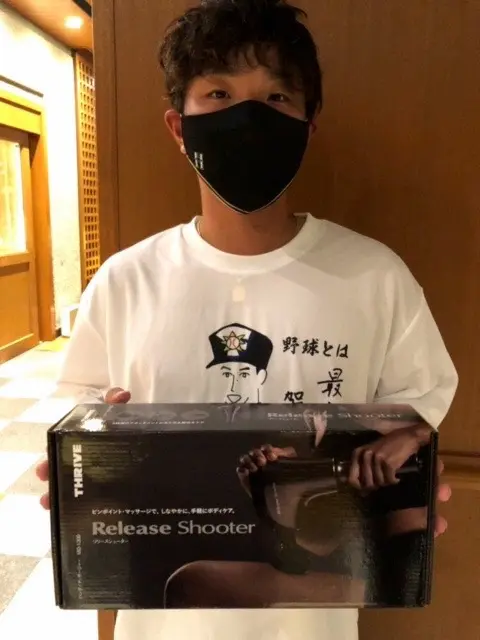 【画像・写真】さすがビッグボス！新庄「初監督賞」はリレー勝利チーム7選手全員にマッサージ機！