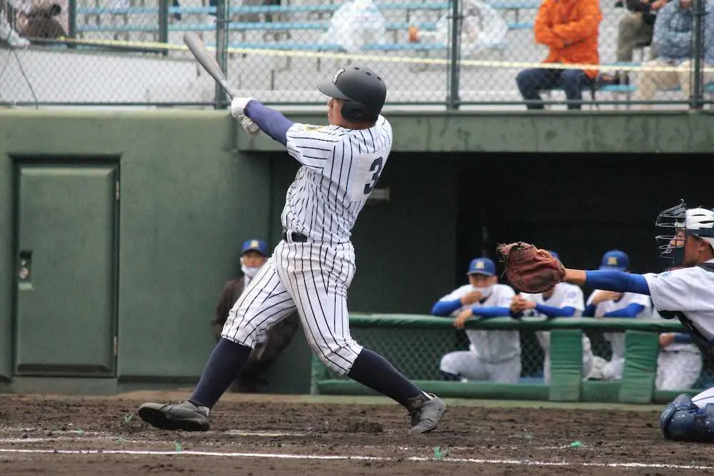 【画像・写真】九州国際大付　1年生佐倉弾などでセンバツ前進！「東の佐々木、西の佐倉と呼ばれるようにやっていきたい」
