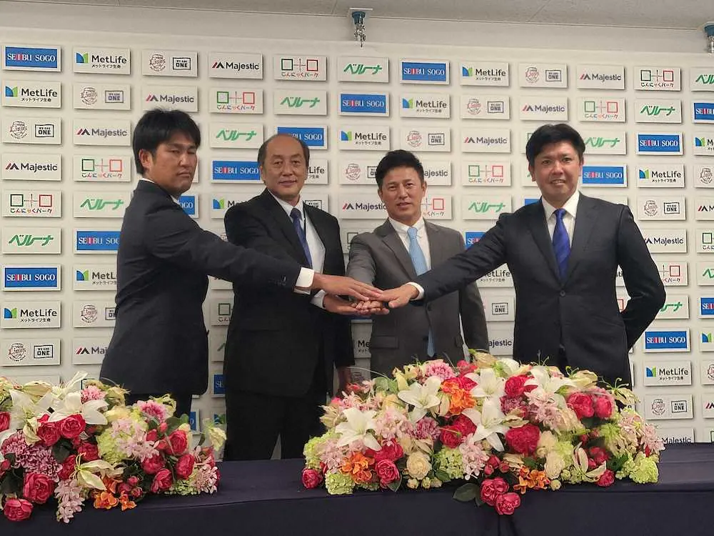 【画像・写真】西武　長田2軍投手コーチ「身が引き締まる思い。やってやるぞ」　中田2軍バッテリーコーチと会見