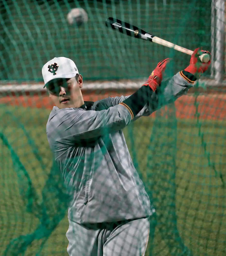 【画像・写真】巨人・岡本和　欠場濃厚で原監督気合「ベンチで戦う。顎を締めながらいく」