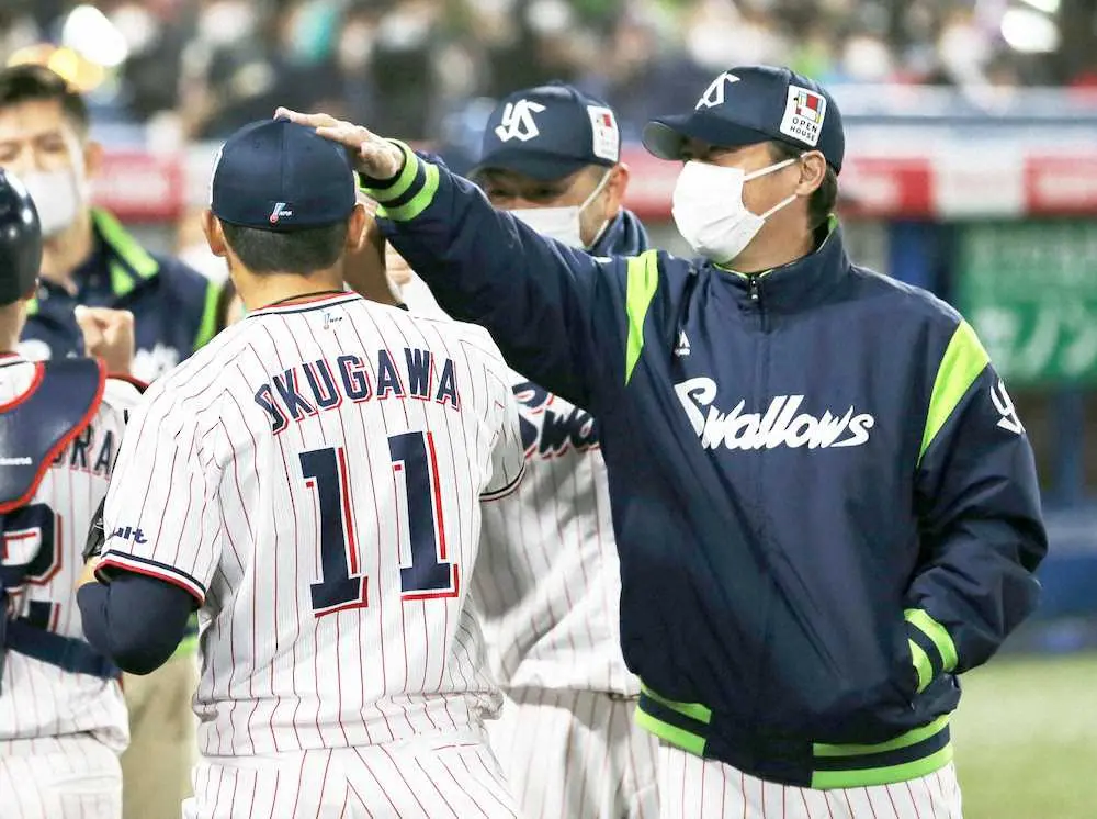 【画像・写真】ヤクルト・高津監督　プロ初完封・奥川の“野球脳”絶賛!大一番での快投「想像してなかった」