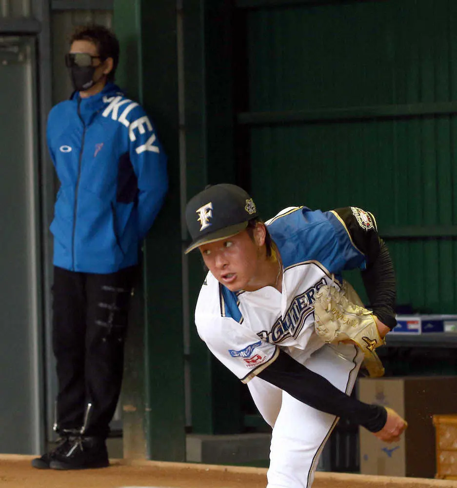 【画像・写真】日本ハム・新庄BB、吉田輝星の直球絶賛「めっちゃ速くね？俺、現役の時、打てないと思う」