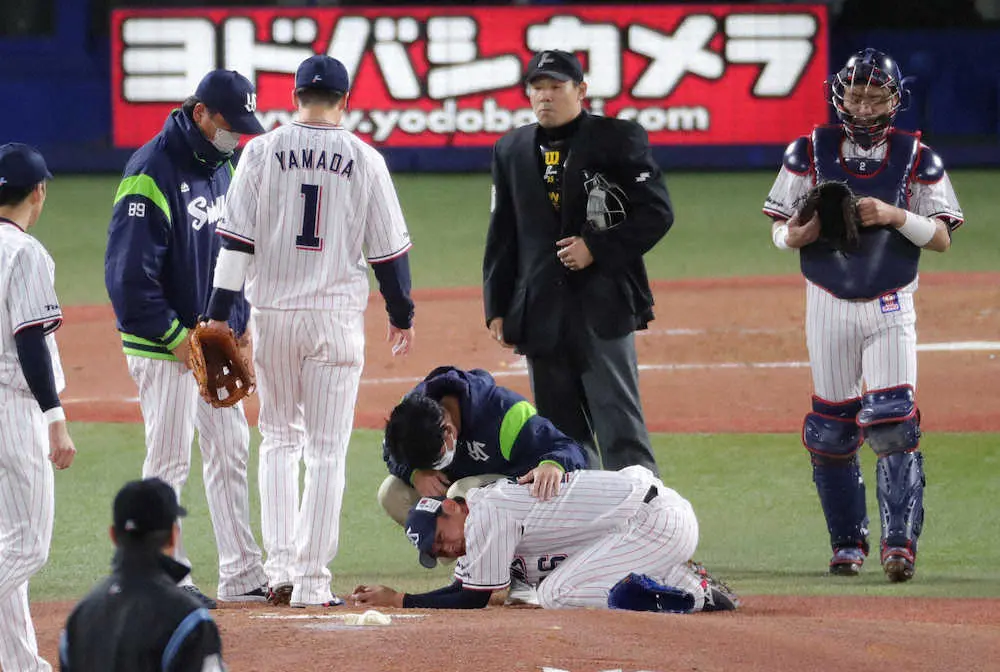 【画像・写真】ヤクルト先発・原　負傷降板も盤石投手リレー、2回1死からチーム一丸5人つないだ