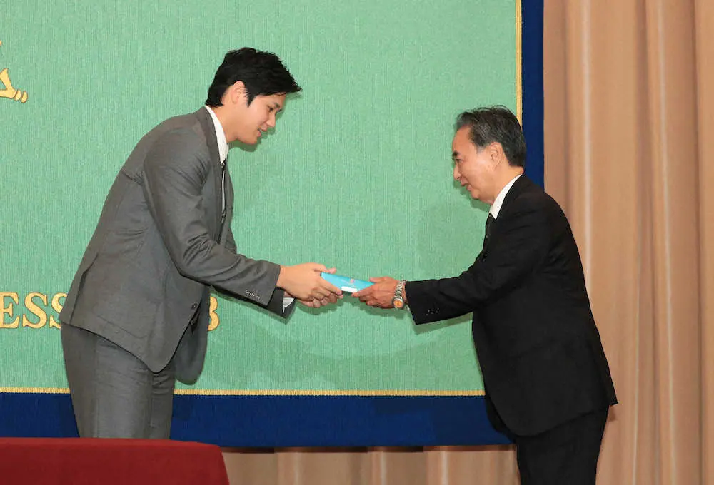 【画像・写真】大谷翔平　年俸の使い道は…？　「消費することがあまりない。今のところは貯まっていく一方」