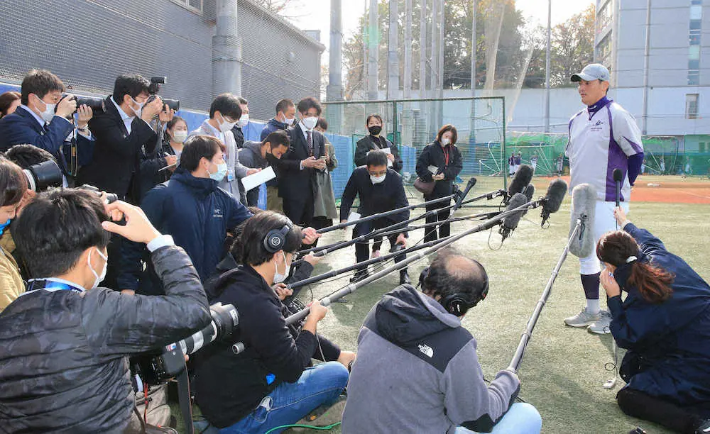 【画像・写真】花巻東・佐々木洋監督、大谷MVP祝福「目指して歩いていたから獲った。感謝の気持ち」