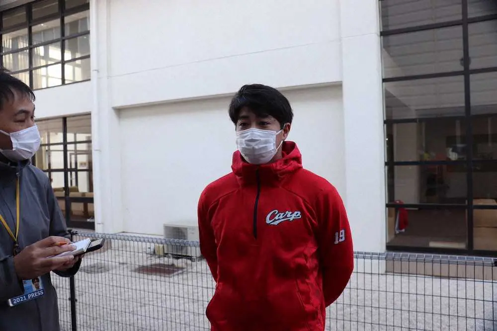 【画像・写真】広島・野村「はい上がりたい」、制限いっぱい40%減7200万円で更改