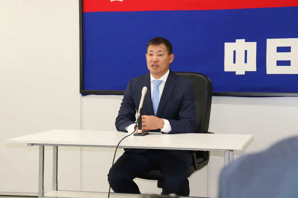 【画像・写真】中日・福留　最年長44歳で年俸アップ！300万円増の推定年俸3300万円「もっともっとやらないと」