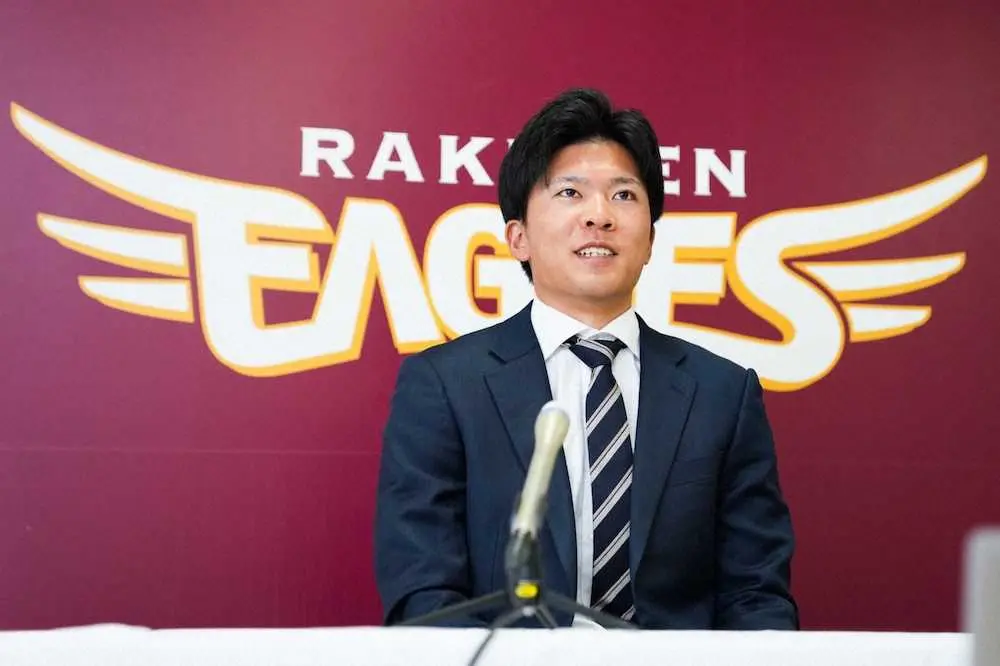 【画像・写真】新人で9勝の楽天・早川が2000万円増の年俸3600万円で更改「良い評価してもらった」