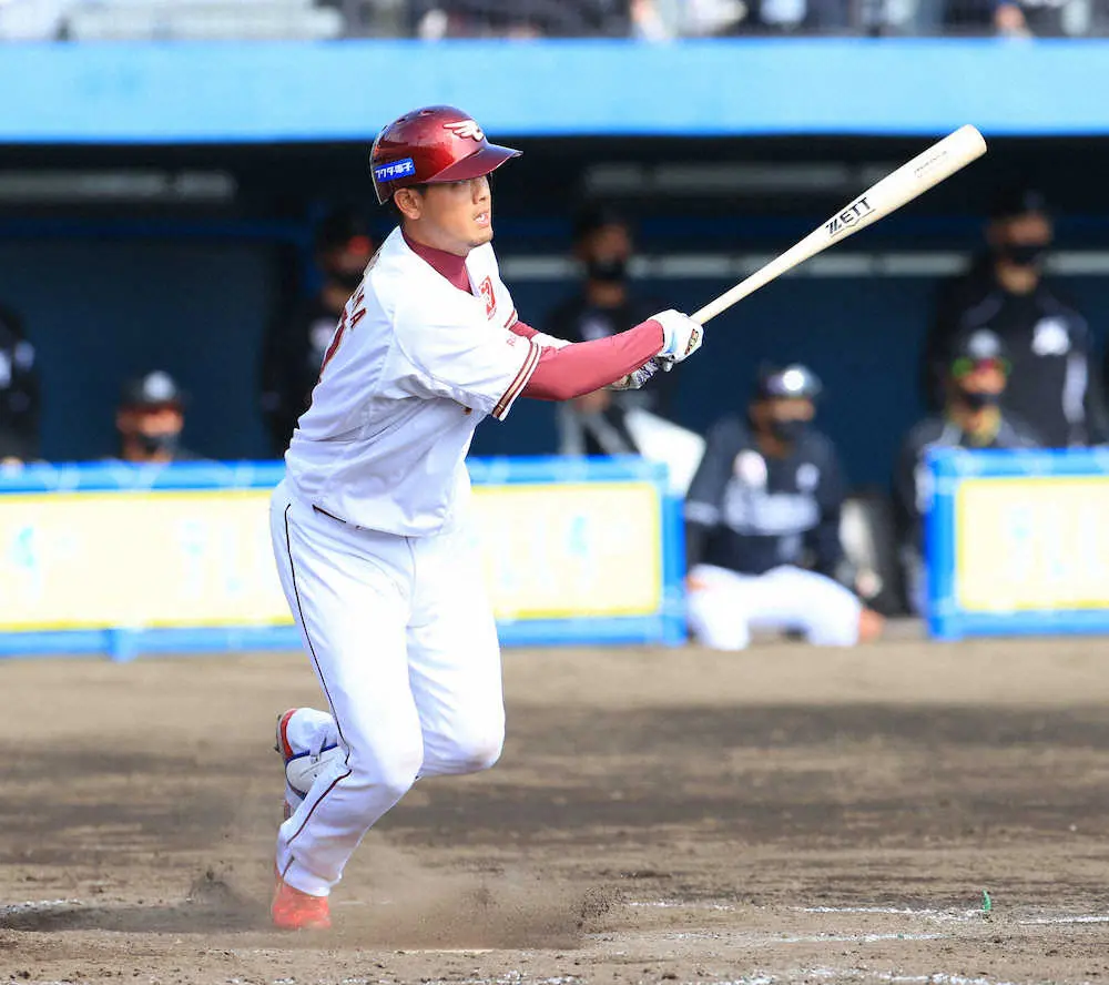 【画像・写真】楽天・足立＆下妻が現役引退　来季以降も球団残留　新たな立場で恩返し