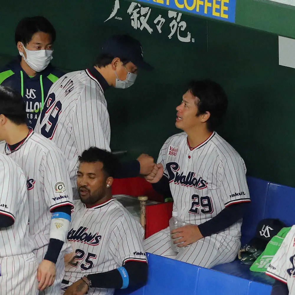 【画像・写真】ライアン小川　今季1試合2三振わずか3度の「三振しない男」吉田正から2打席連続K！6回97球奮投