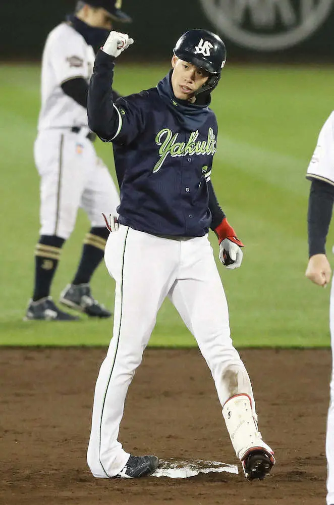 【画像・写真】ヤクルト、20年ぶり日本一なるか　塩見が由伸から先制打！　巨人とのCSでは新喜劇ばりのずっこけ
