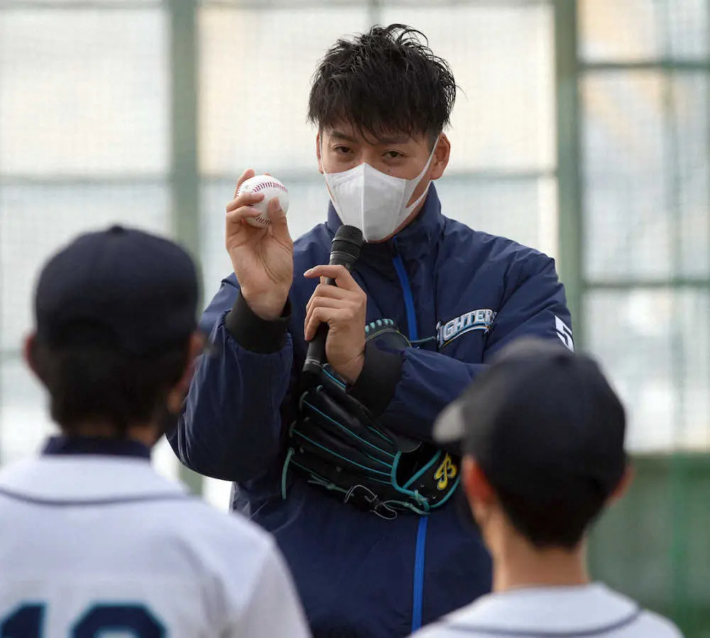 【画像・写真】日本ハム　23年からの本拠地・北広島市で道産子野球教室開催
