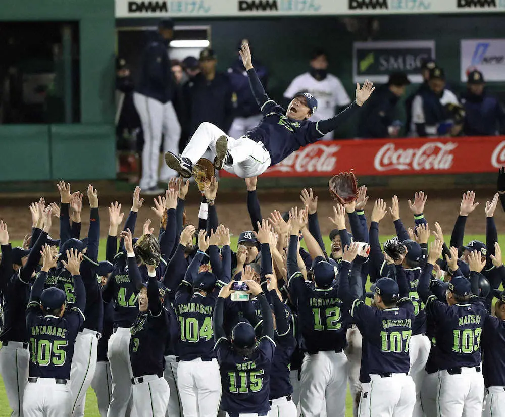 【画像・写真】ヤクルト・高津監督の凄さ　5つの野球を経験した男「9回の重さはどこも一緒。だから楽しい」