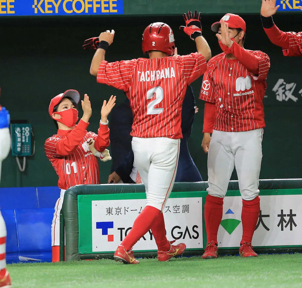 【画像・写真】都市対抗野球で空手の清水希容がチームマスコットとしてベンチ入り　惜敗も「一つになっていた」全コメント