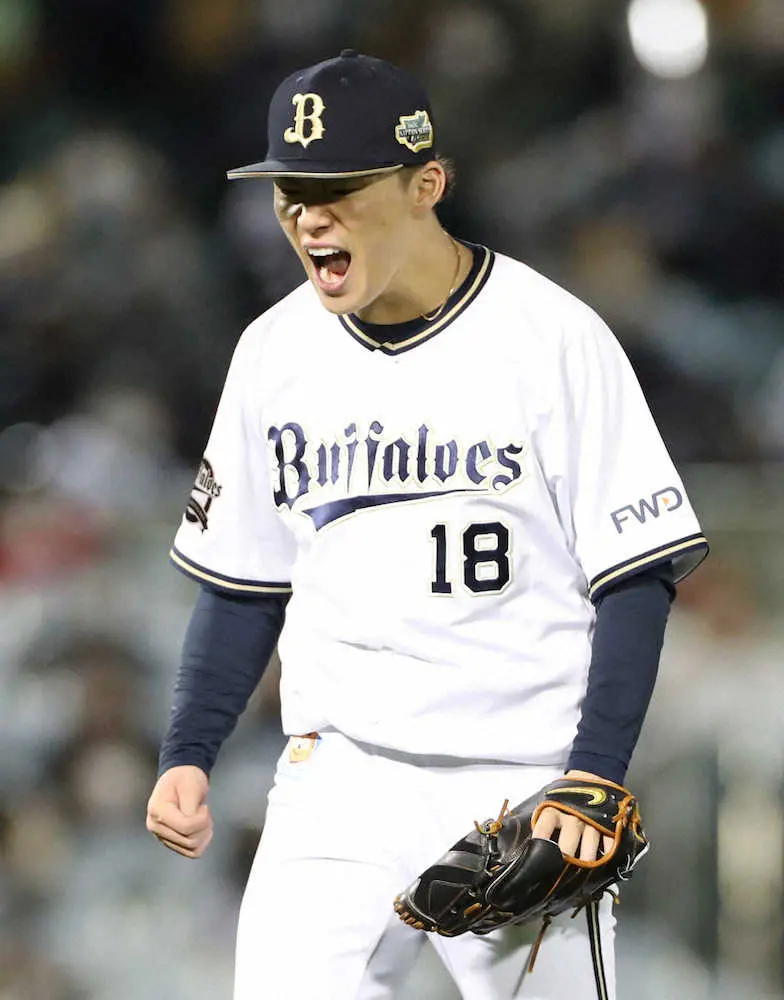 【画像・写真】オリックス・由伸がGG賞初受賞　投手5冠の絶対エース「みんなが憧れる賞。光栄」