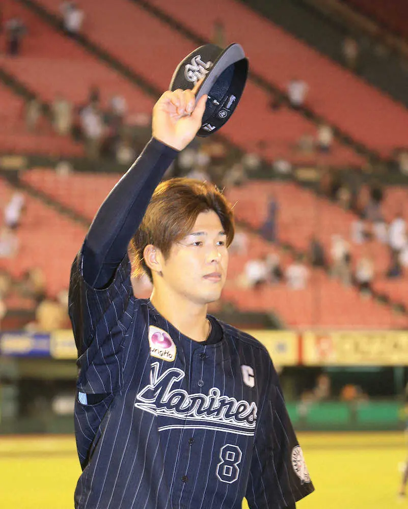 【画像・写真】ロッテから中村奨＆荻野GG賞受賞　チームの複数受賞は15年以来