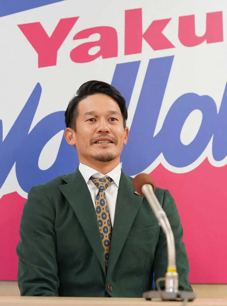 【画像・写真】ヤクルト坂口は減額制限超える7000万円減　「まだまだやらないといけない」
