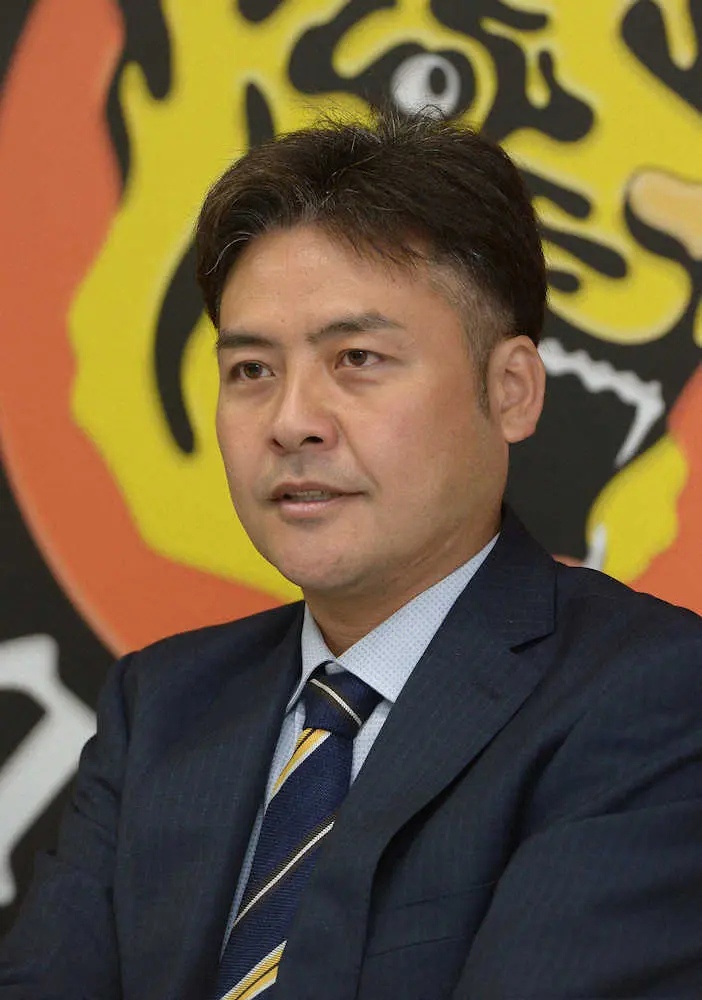 【画像・写真】阪神・江草2軍投手コーチが就任会見　投手コーチでは唯一の左腕「左しか分からない部分を教えたい」