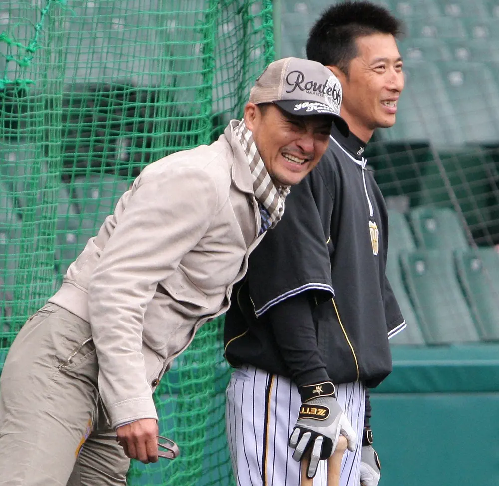 【画像・写真】熱烈虎党・渡辺謙も「梅野君残留、良かった」と大喜び！　「終盤の悔しさは来シーズン晴らして」