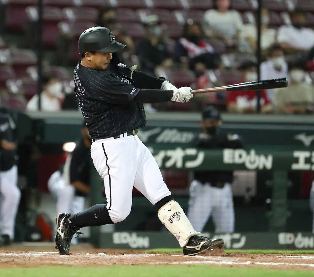 【画像・写真】左脇腹痛でCS欠場のロッテ・田村「状態いい」、来春キャンプへ「毎日体動かす」