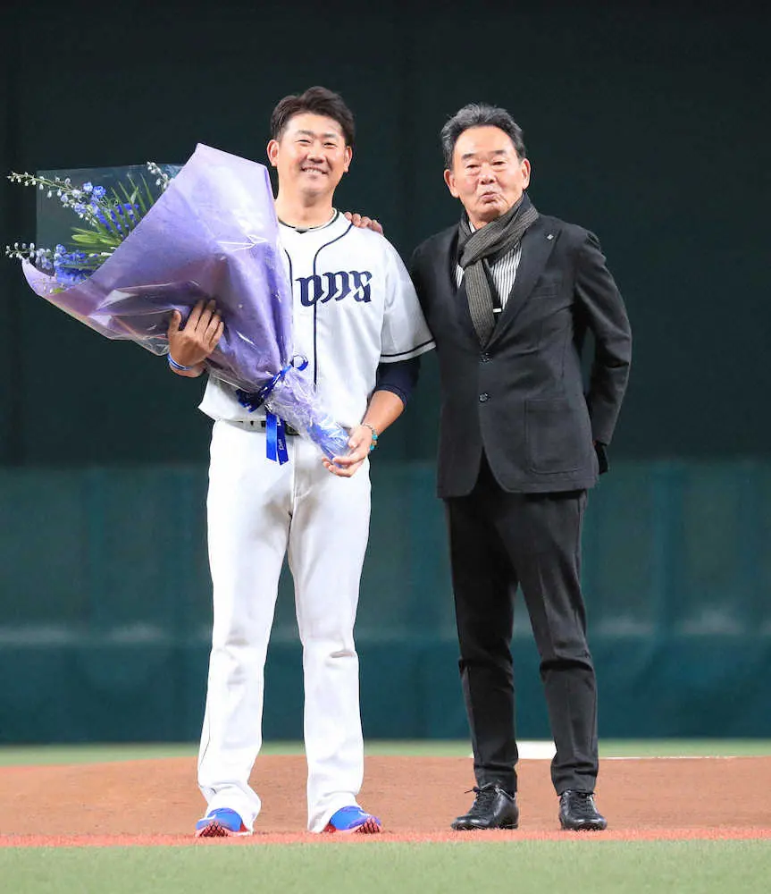 【画像・写真】松坂大輔さんに恩師・東尾修さんが“約束のボール”延長戦の願い「ライオンズのユニホームしか…」