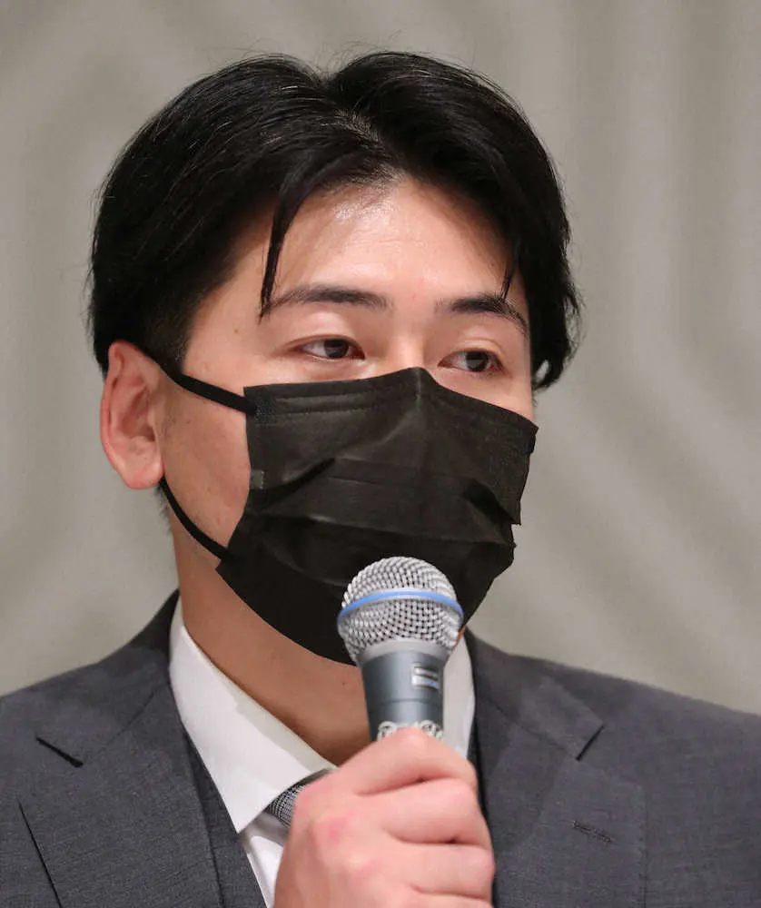 【画像・写真】広島・会沢　10代目選手会会長に正式選出、「結束」方針に「プロ野球界のために頑張りたい」