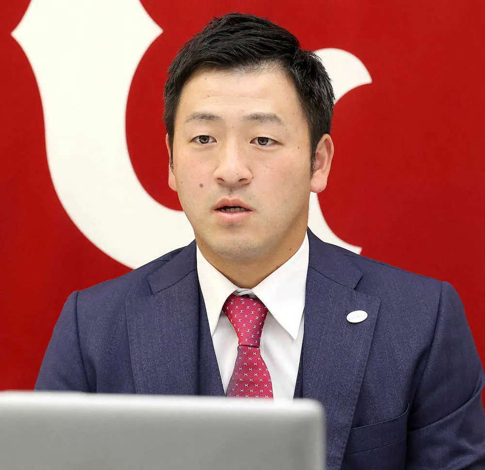 【画像・写真】巨人・岸田は100万円増の1600万円でサイン　背番号も「27」に変更へ