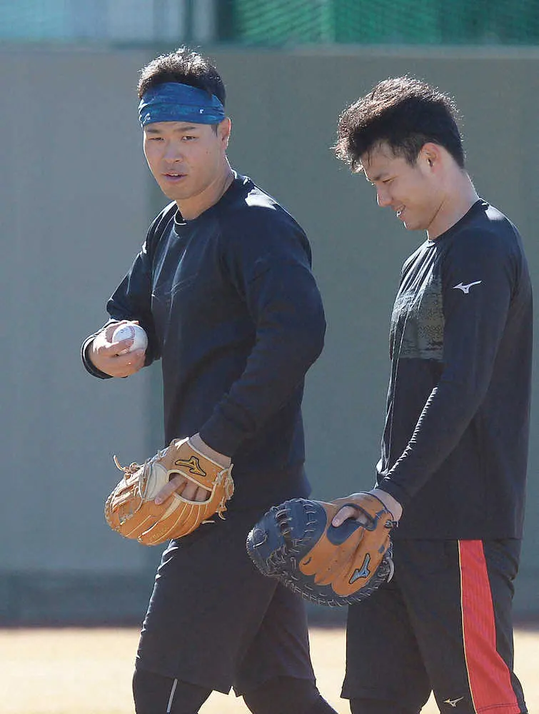 【画像・写真】阪神・佐藤輝　激動の1年表す漢字は「初」　さらなる飛躍へ「初心を忘れないように、やっていきたい」