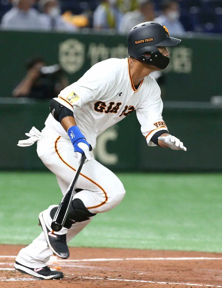 【画像・写真】巨人・立岡が300万円増でサイン　7月に結婚　来季は「良い思いをさせられるように」